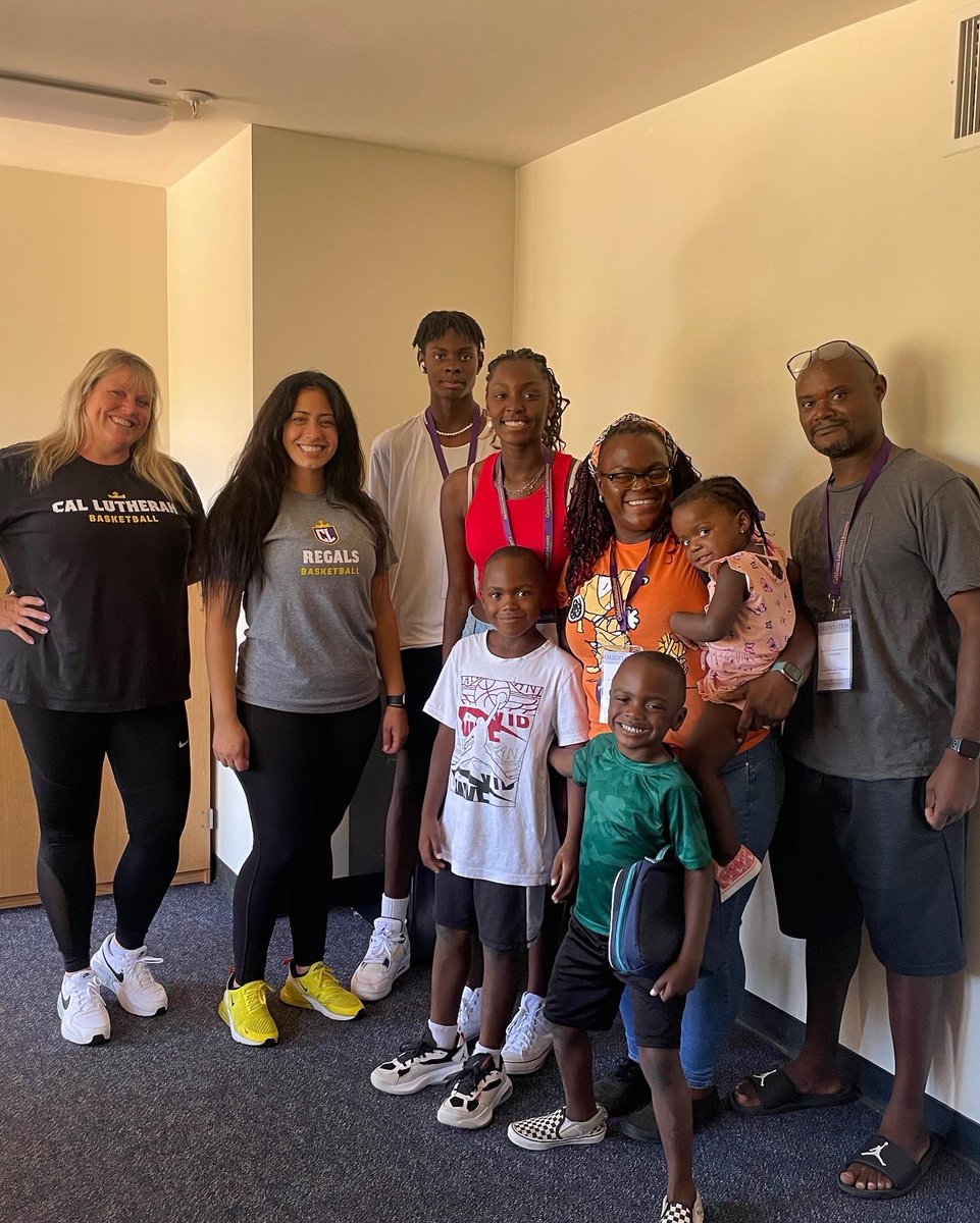 RegalsWBBCLU tweet media