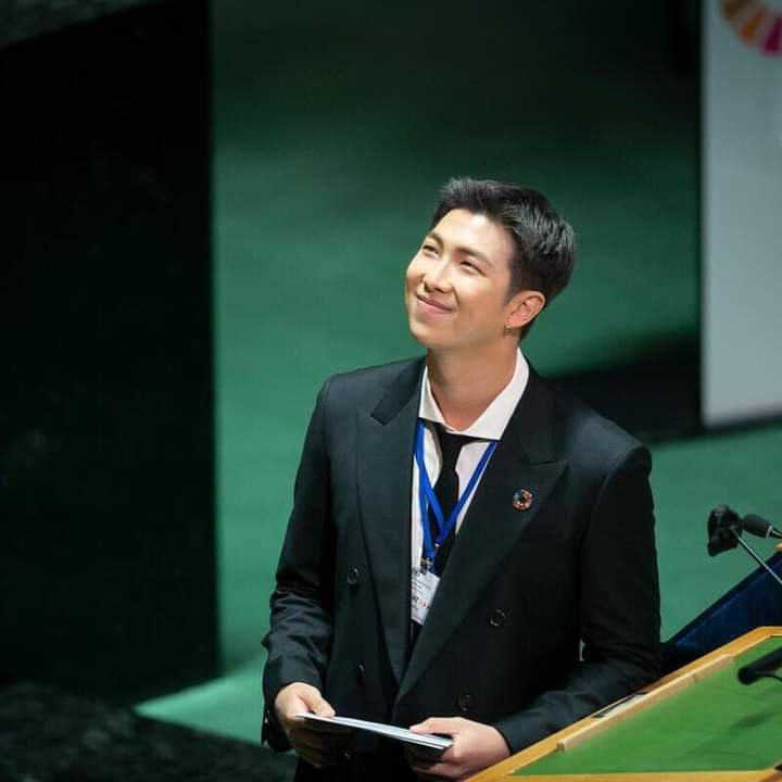 rmdayshanam's tweet photo. Namjoon if we could meet i really want to say thank you you grow my confidence through your motivation, indeed this world is too cruel but we Army will always defend you from people who are bad to you

BIGHIT PROTECT NAMJOON https://t.co/vv8ymyykSn