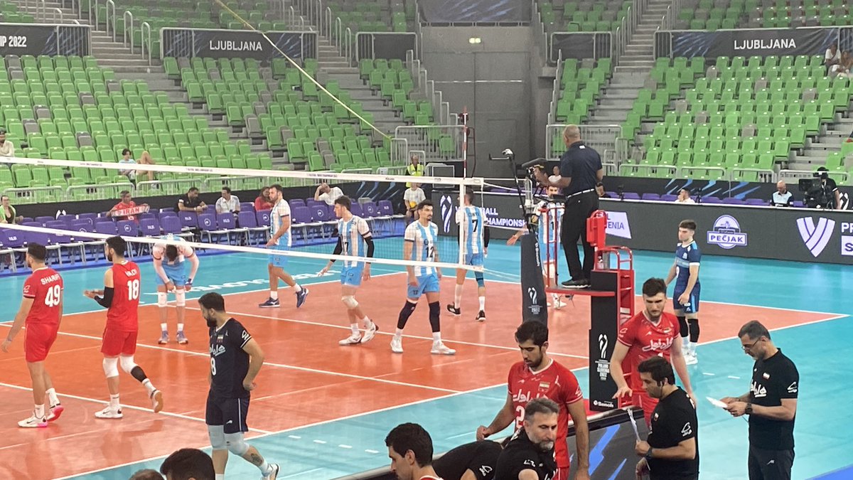 hugoconte7's tweet photo. Vamos Argentina 🇦🇷!! 💪🏽💪🏽💪🏽 en este 4 set !!!Vamosss https://t.co/RohGK6iGMH