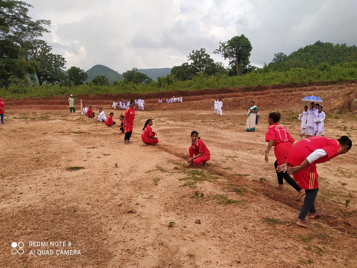 DwoKoraput's tweet photo. Commemorating the birth anniversary of Hockey Legend, Major Dhyan Chand, KhoKho, Kabaddi, Yogasan &amp; Hockey competitions organised in SSD High Schools. Special Secretary, SSD Dept boosted the morals of students by playing a hockey match at Sunabeda HS @dmkoraput @GuhaIas @stscdev https://t.co/N2CsQExLrN