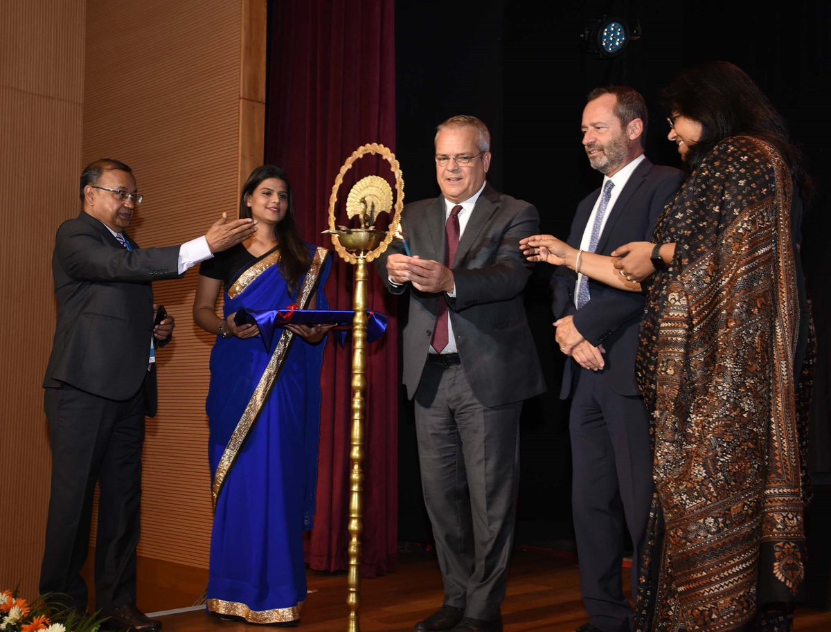 MinOfCultureGoI's tweet photo. Today’s inaugural event celebrating the inscription of 'Durga Puja in Kolkata', was graced by the @UNESCO delegates - Mr Tim Curtis, &amp; Mr Eric Falt, along with Ms @LilyPandeya, Joint Secretary, Ministry of Culture. https://t.co/60oflhPYuF