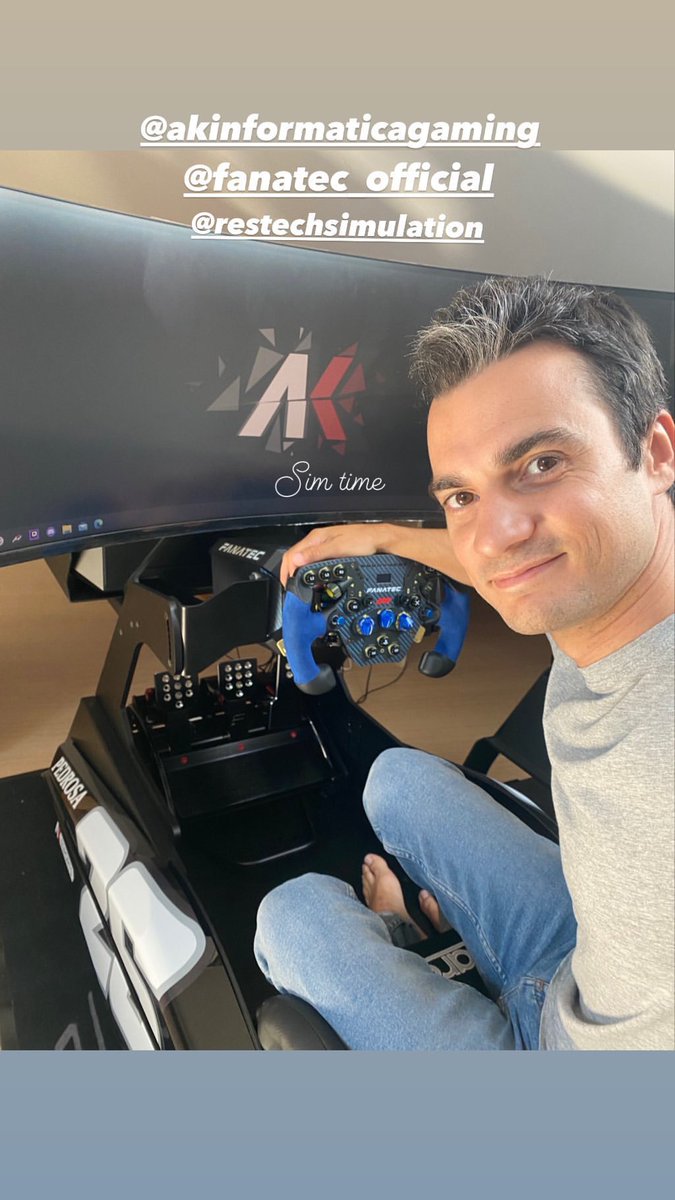 AkInformatica's tweet photo. It’s sim racing time w/ @26_DaniPedrosa
@fanatec #AKinformatica https://t.co/VLk9t1sjTj