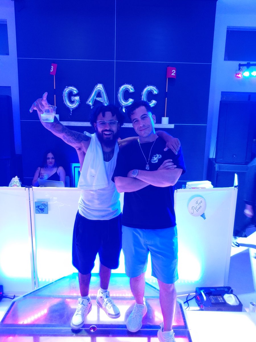 Uncle_Aloha_X's tweet image. If you know you knoooooooowww lets fuckkkinn gooooooooooooo!!

#GACCVegas vibe patrol always on point 👊

@SwirlOne I love you and everything you stand for 👊🙌💛

@Supah_McNastyy you my brother in all past, present and future lives 👊