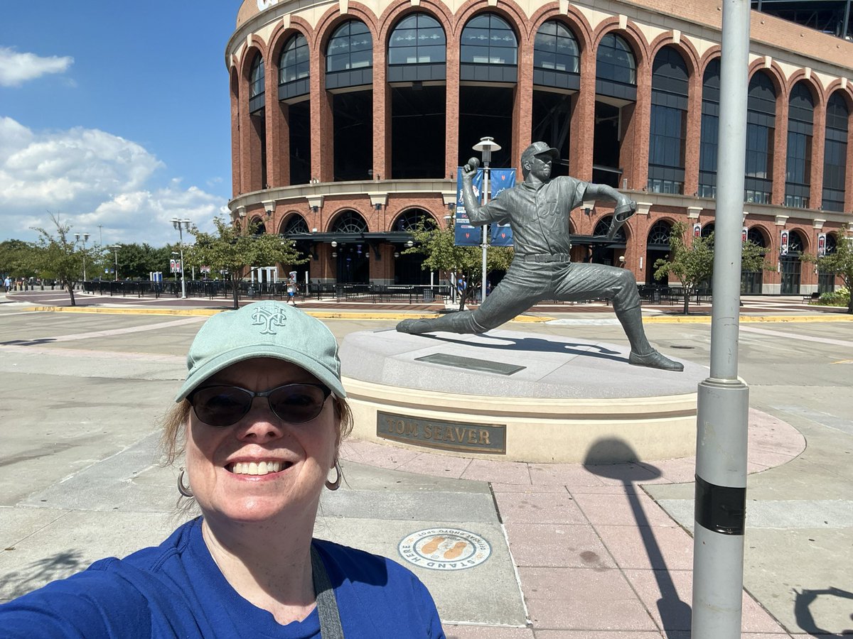 Debra Hazel tweet media