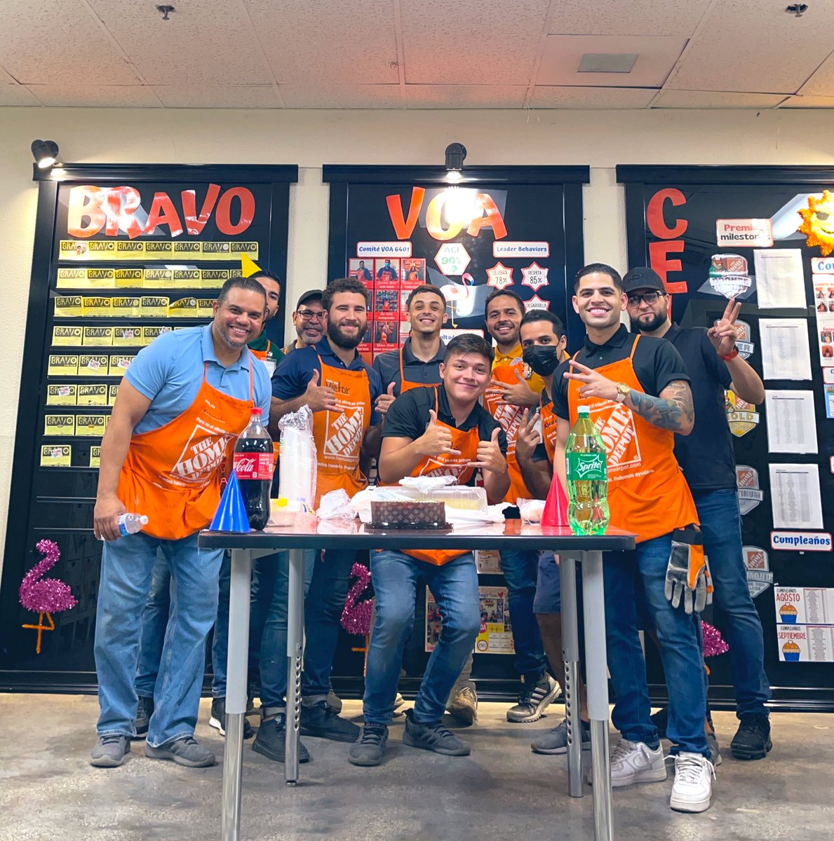 NthanVlez25's tweet photo. 🔸 Team closing 🔸 Store 6401 https://t.co/Z4R4GEQImj