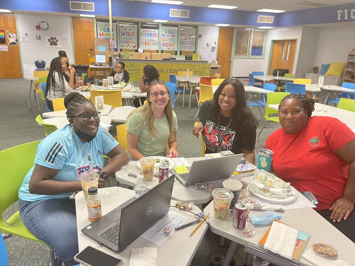 Thank you to our new community partners, A Taste of Heaven Catering, who provided breakfast and lunch for us, and EVERYTHING was soooo good!😋. These two ladies brought joy to our stomachs and smiles to faces. And yes, worked @BESPandaWallace #workinglunch