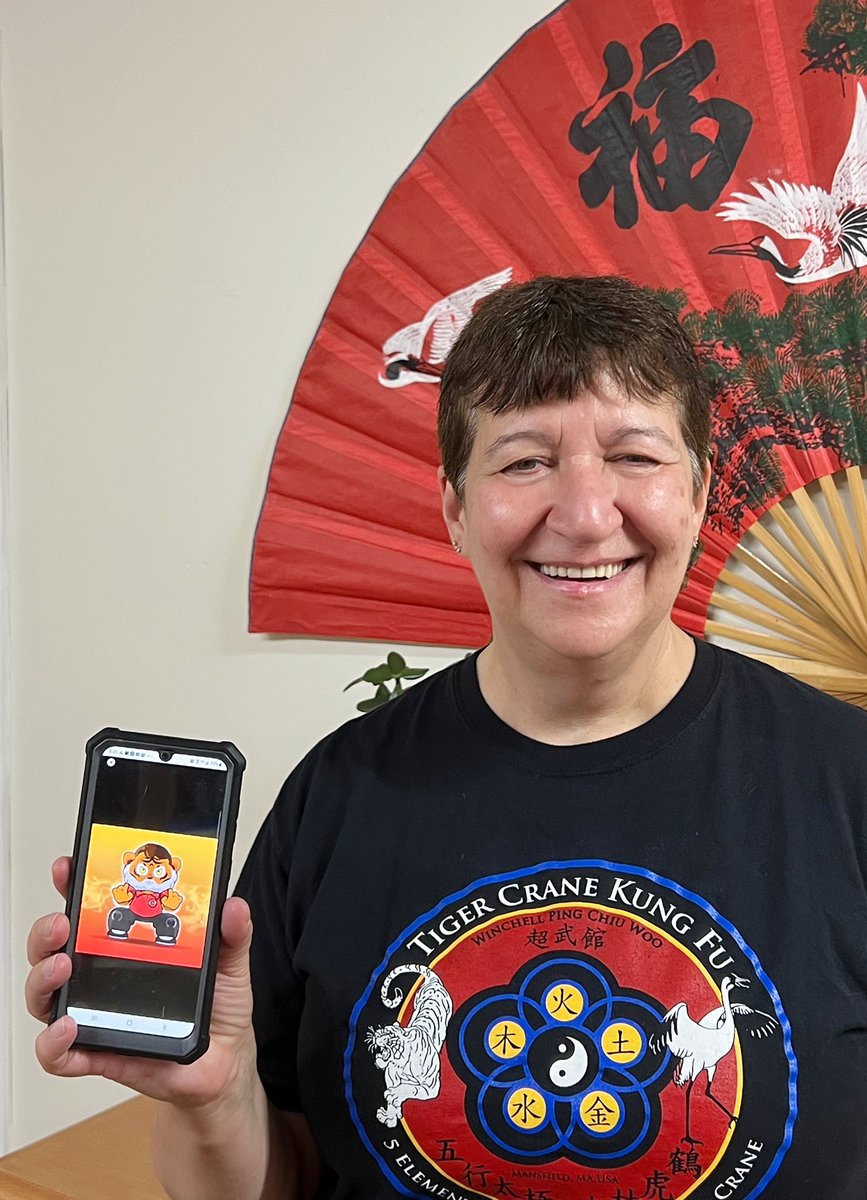 TigerChiClub's tweet photo. Our artist @zhou_886 created a sifu Tiger and we gifted it to sifu. She is happy with her Tiger! ๐๐ special thanks to @concisecactus for setting sifu's wallet up!
#BetterTogether
#WushuWeek
Don't forget today's second raffle on @NFTRaffleBandz ๐ https://t.co/p3AFKG3aQW