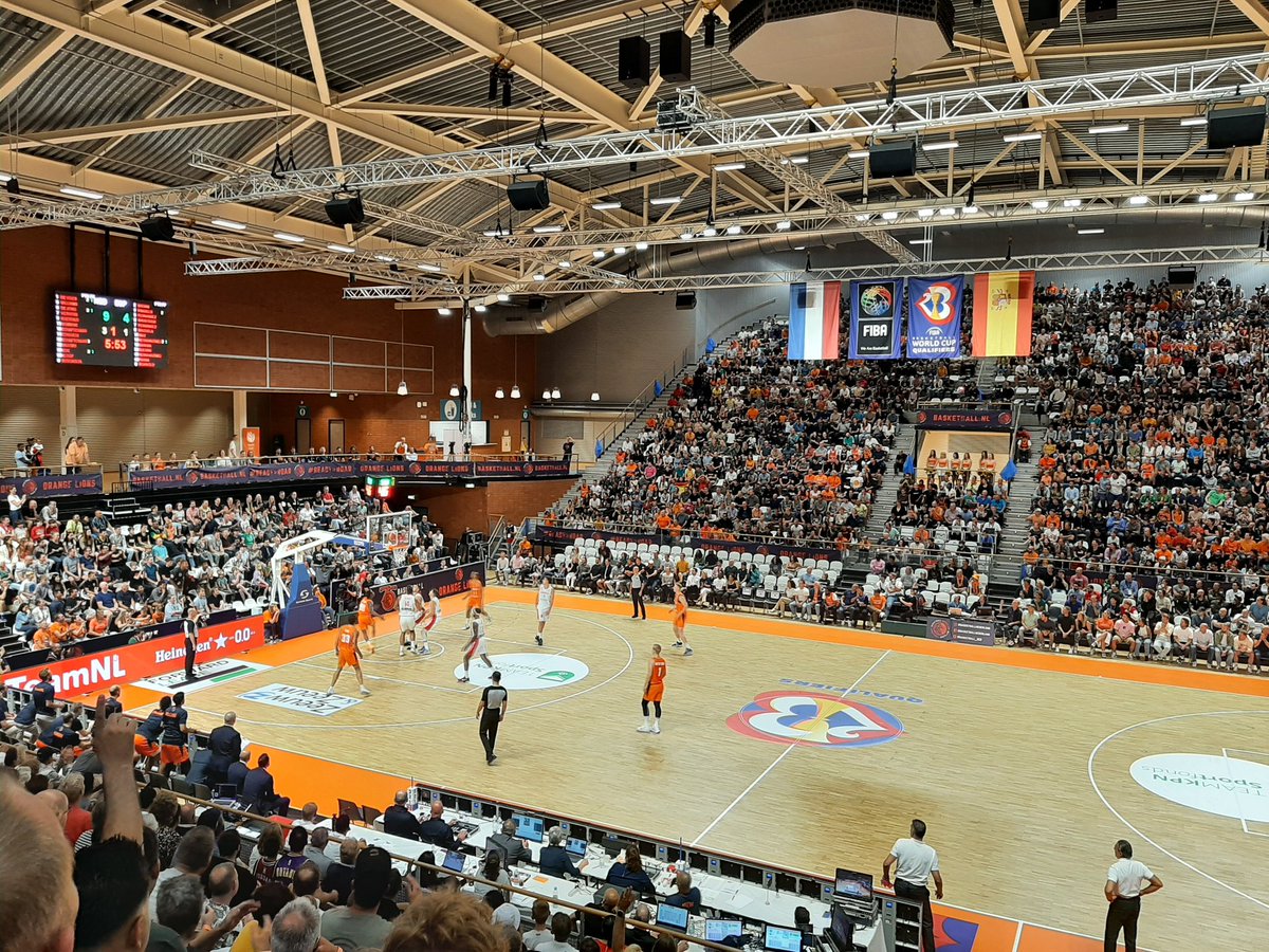 Topsportcentr Almere (@topsportcentr) on Twitter photo Vliegende start voor #Basketball Nederland bij de interland tegen #Spanje in een uitverkocht <a href="/Topsportcentr/">Topsportcentr Almere</a> #Almere Vliegende start voor #Basketball Nederland bij de interland tegen #Spanje in een uitverkocht <a href="/Topsportcentr/">Topsportcentr Almere</a> #Almere