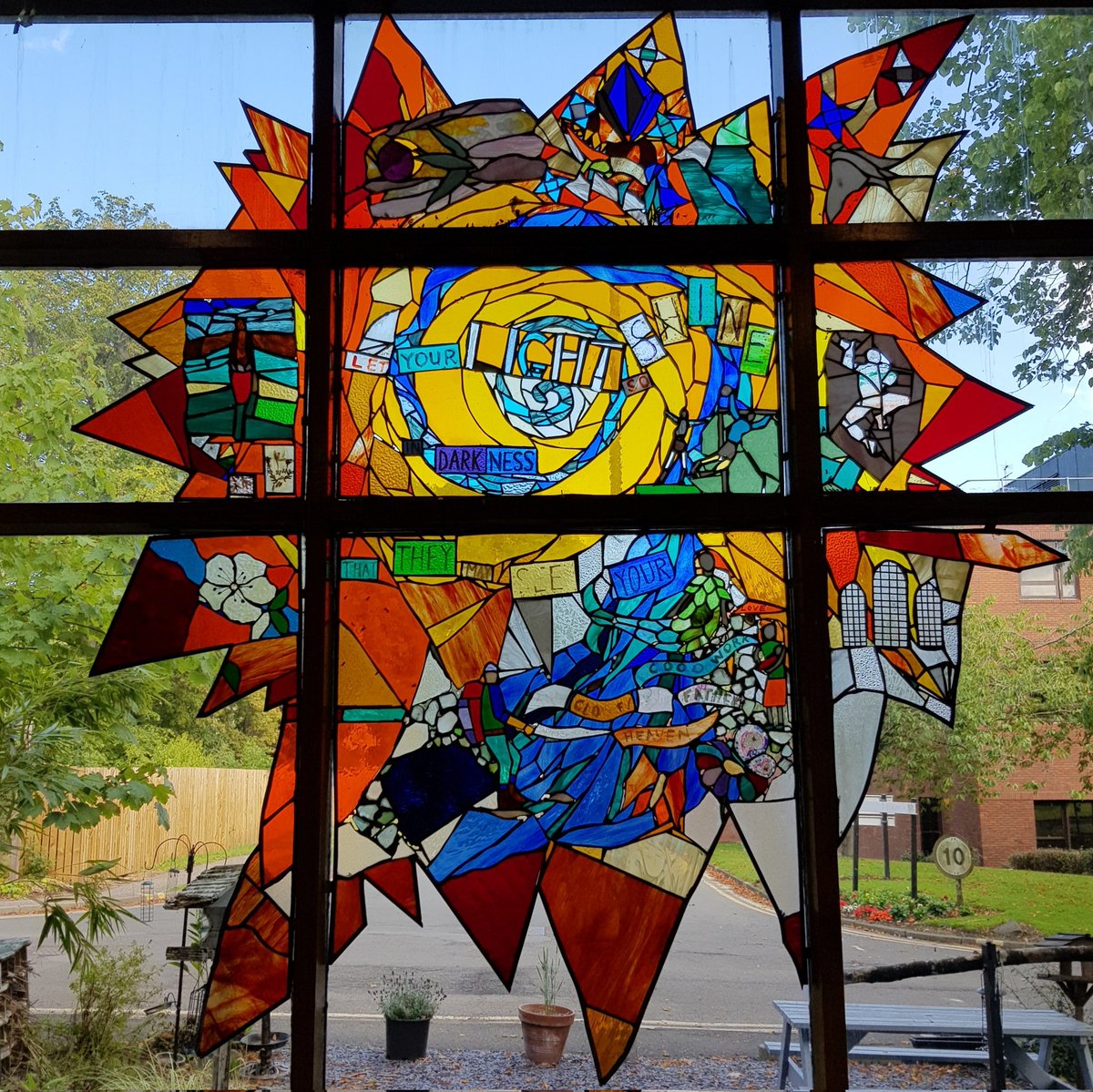 AbiJaneReynolds's tweet photo. Light.
#hospitalwindow https://t.co/6BL3iwBD8C