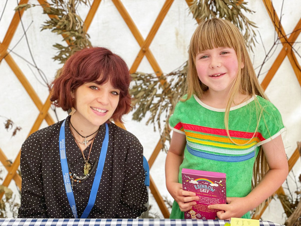 teresakitty75's tweet photo. Ruby And I had the best day today @edbookfest meeting our most favourite author @Lillustrator. Ruby was inspired. Thank you for being so talented and amazing !! https://t.co/AvsC3Ut96p