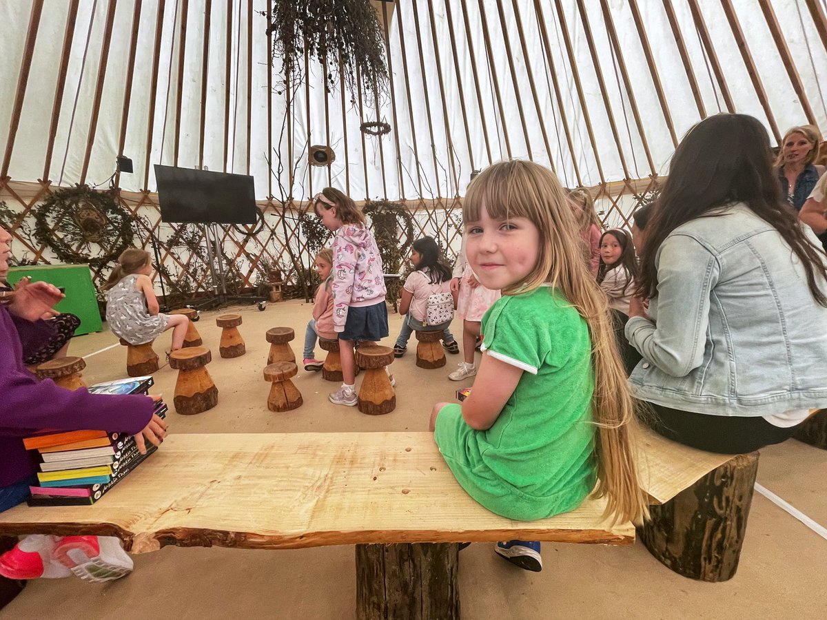 teresakitty75's tweet photo. Ruby And I had the best day today @edbookfest meeting our most favourite author @Lillustrator. Ruby was inspired. Thank you for being so talented and amazing !! https://t.co/AvsC3Ut96p