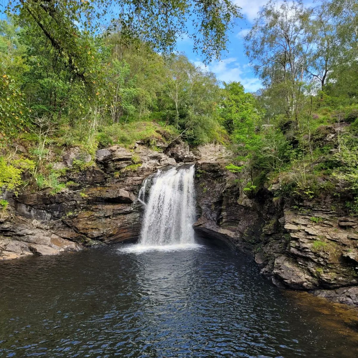 Russ704's tweet photo. Out and about being Scottish tourists today.
#LochLomond #Luss #FallsOfFalloch #FallsOfDochart #Killin #ScottishTourist #Scotland https://t.co/Xzr7VorMbj