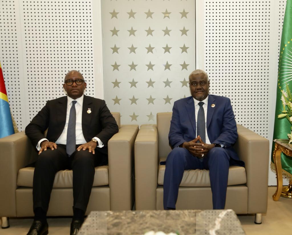 AUC_MoussaFaki's tweet photo. En marge de la #TICAD8, j'ai reçu le Premier ministre de la #RDC, S.E @LukondeSama, avec qui nous avons echangé sur la situation à l'est du Congo. https://t.co/Ozz8FwFYHq
