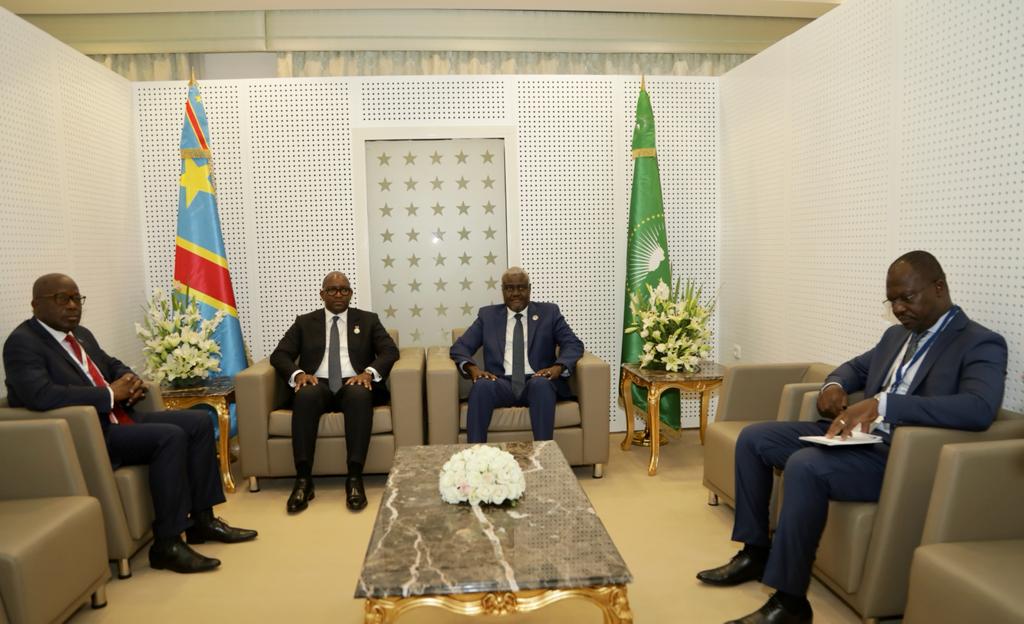 AUC_MoussaFaki's tweet photo. En marge de la #TICAD8, j'ai reçu le Premier ministre de la #RDC, S.E @LukondeSama, avec qui nous avons echangé sur la situation à l'est du Congo. https://t.co/Ozz8FwFYHq