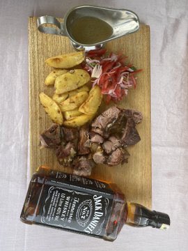 ZaharahManyeshi's tweet photo. Ffe ku @GardensNajjera twasimbudde ddaaa.
#MeatWithJack🥃
#JDxSaturdayKuGardens #TheGardensNajjera @DoublebarrelUg https://t.co/Y7s31XDGvt