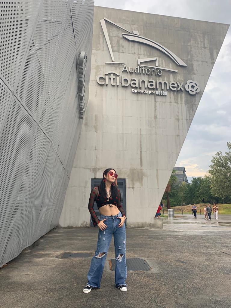 frvrtoutfits's tweet photo. —@ashtxngoals💓
#ForeverTourMonterrey 

august 26, 2022 https://t.co/mbkkMnZnYs