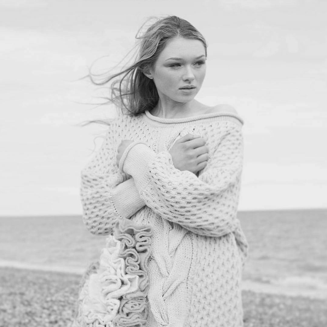 CIFDtweets's tweet photo. Classic Style from #sarahmurphyireland #irishfashion #knitwear #texture #surfacedetail #aran #modernaran #handmade #sarahmurphy #irishdesign #CIFD https://t.co/BmmwxL4hLx