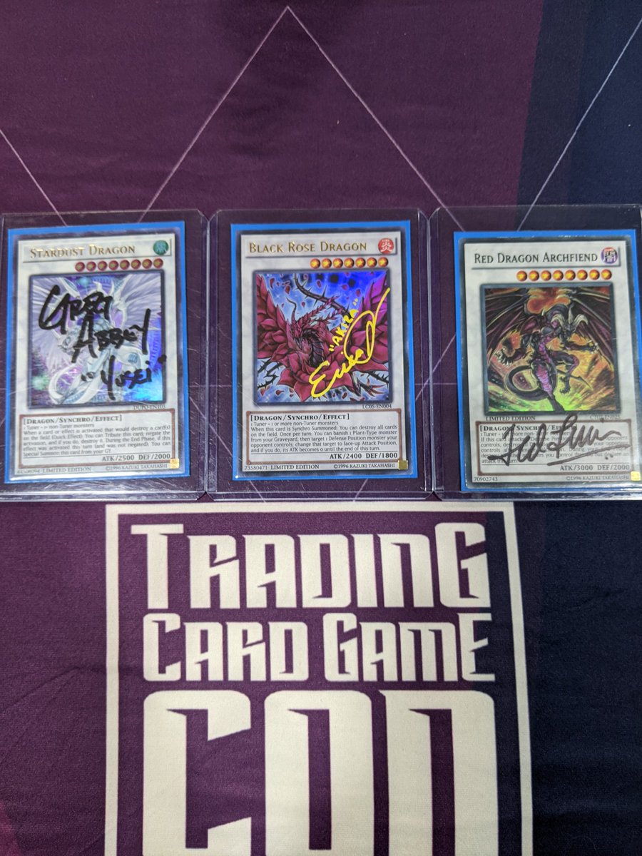 MagiciansGame's tweet photo. At TCG con and got 3 of the signer dragons signed by the 5D's cast!!!!
#tradingcardgamecon #yugioh https://t.co/psWcY6zPPQ