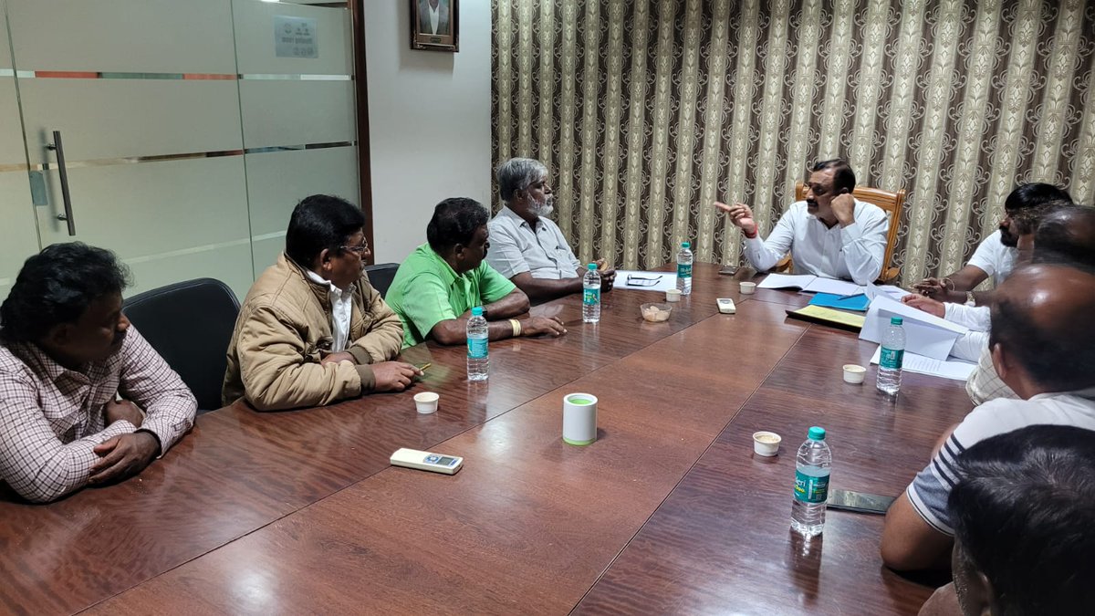 MRajkumarBNDCC's tweet photo. A meeting was held with the Block Presidents and Ward Presidents of *Malleswaram Assembly Constituency* by Bengaluru North District Congress Committee President M Rajkumar in his office regarding the upcoming BBMP elections. @duttabhishek @KPCCPresident @rssurjewala https://t.co/DHXcPBcQYc