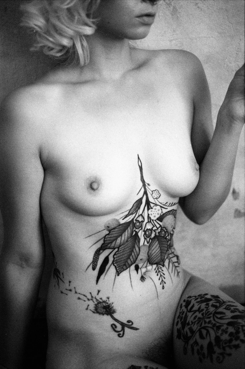 KlemensWichmann's tweet photo. @jottdot #portraits #bnwportraits #film #filmphotography #Boudoir #boudoirphotographer https://t.co/BNRamING7T