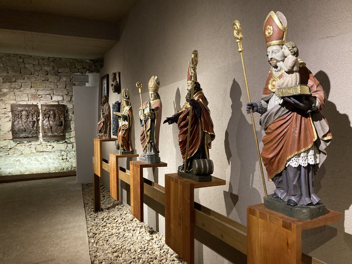 euro_tour's tweet image. エヒテルナッハ(ルクセンブルク)。
本日の風景より②
修道院博物館。美しい写本の数々。