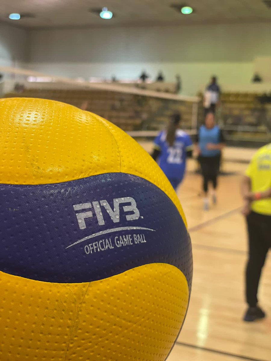 ksa_volleyball's tweet photo. 📸| أختتمت مساء اليوم بطولة المنطقة الغربية التنشيطية للكرة الطائرة للسيدات على صالة نادي الاتحاد وذلك بتنظيم الاتحاد السعودي للكرة الطائرة ، و توجت عضو الاتحاد حنان القحطاني نادي الاتحاد بكأس البطولة والميداليات الذهبية 🥇،ونادي بلوكيكرز بالمركز الثاني والميداليات الفضية🥈 https://t.co/qn4dYO8Ucy