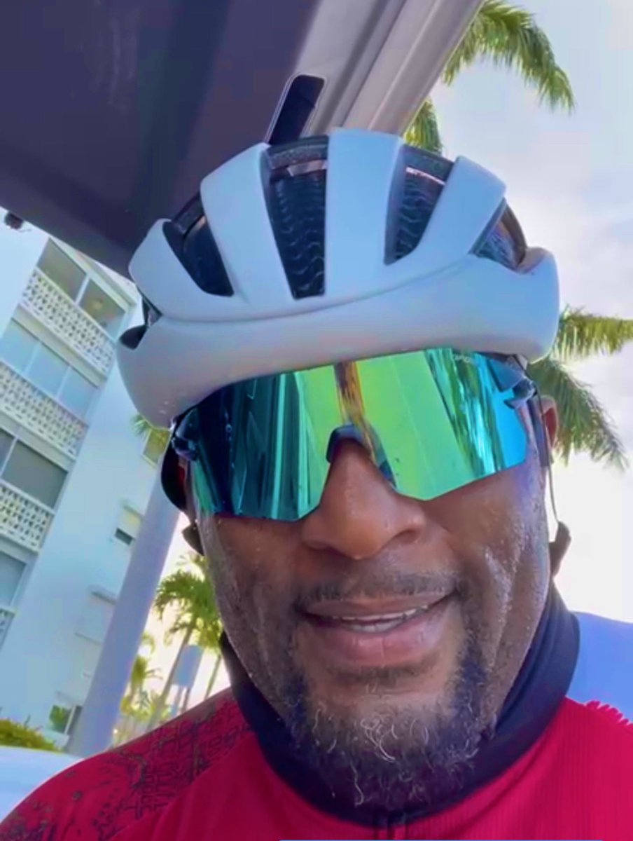 Ray Lewis tweet media