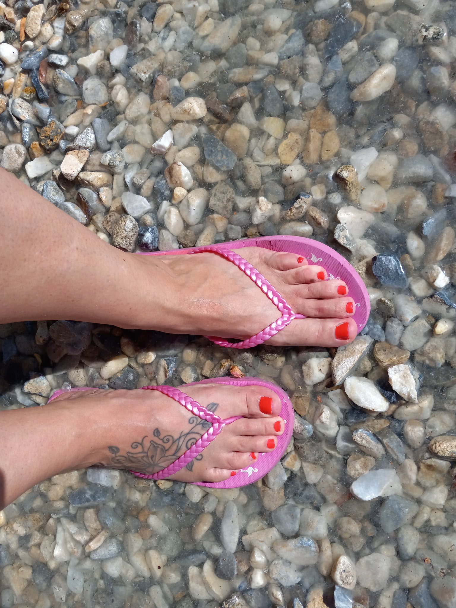 lily's tootsies on Twitter "Toes and stones feetworship feetfinder