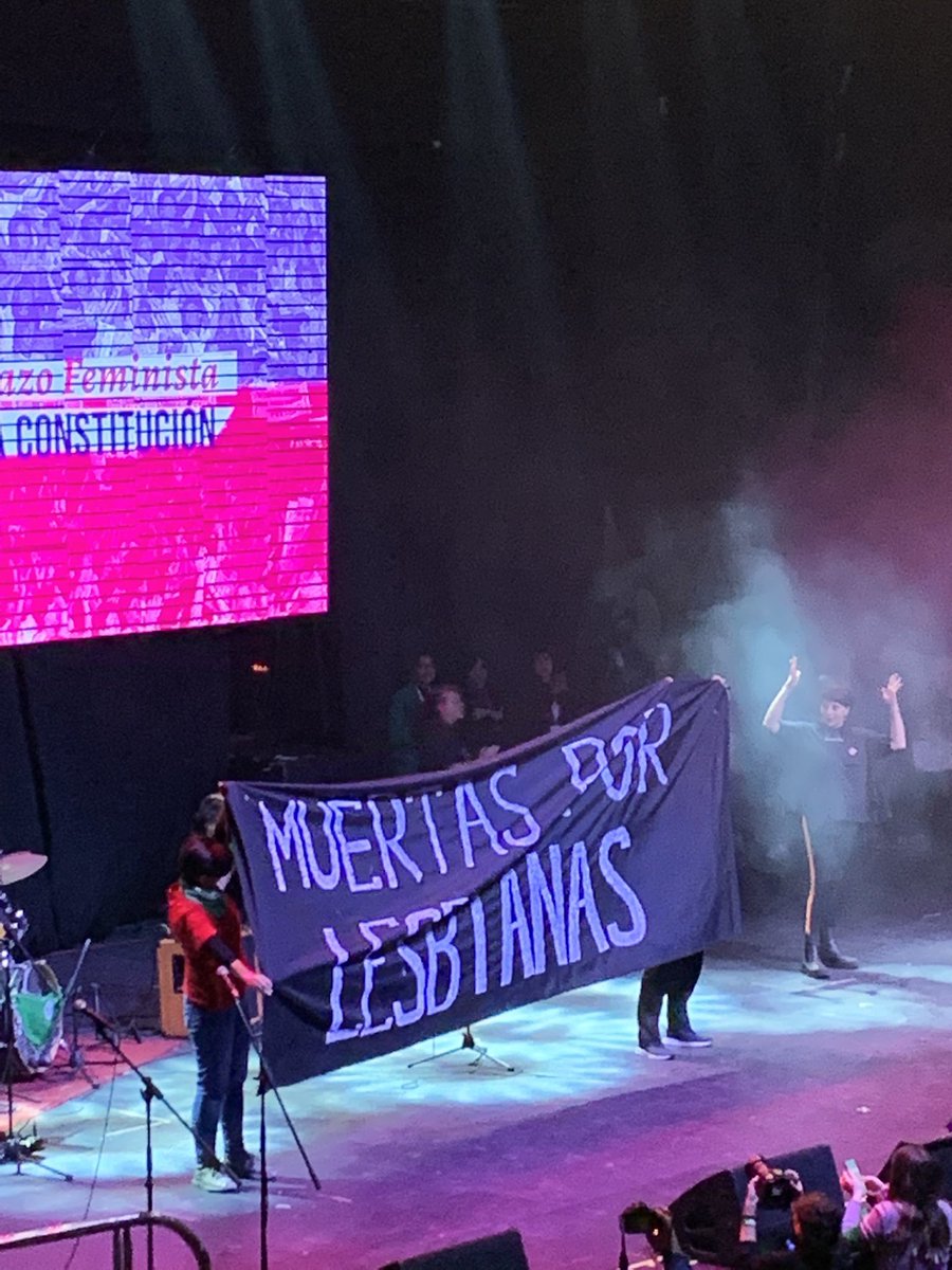 simonlodijo's tweet photo. Lesbianas presentes 💜 @Horregias en el #CaupolicanazoFeminista ‼️ https://t.co/Q3iCx70x1W