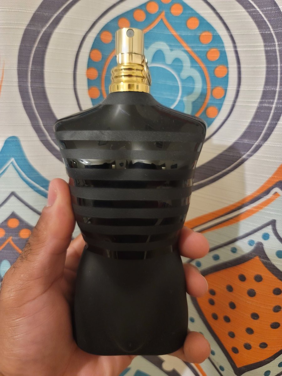 TreyPfromCali's tweet photo. This is a scent thread!!!

Fellas, drop your favorite go to's...Ladies, drop your perfumes...

What you smell like today? 📸📸👇🏽👇🏽 https://t.co/to2IkHicEP