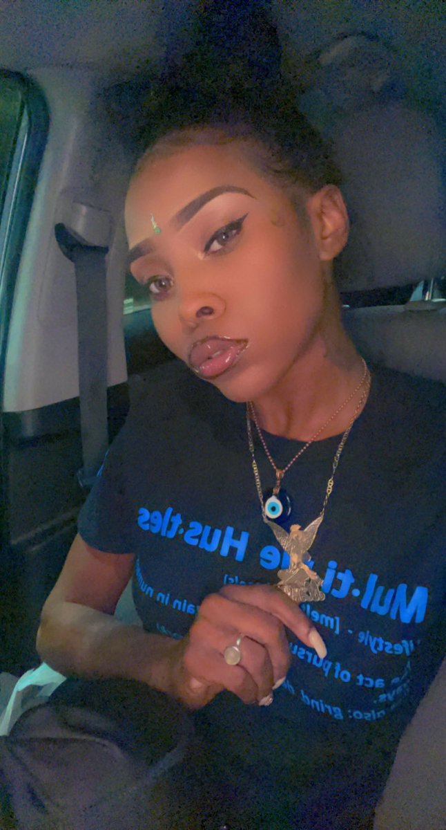 JustDanyjah's tweet photo. I’m really obsessed w myself fr Ⓜ️ #MultipleHustles 🌀 https://t.co/eZSNOG1Zhv