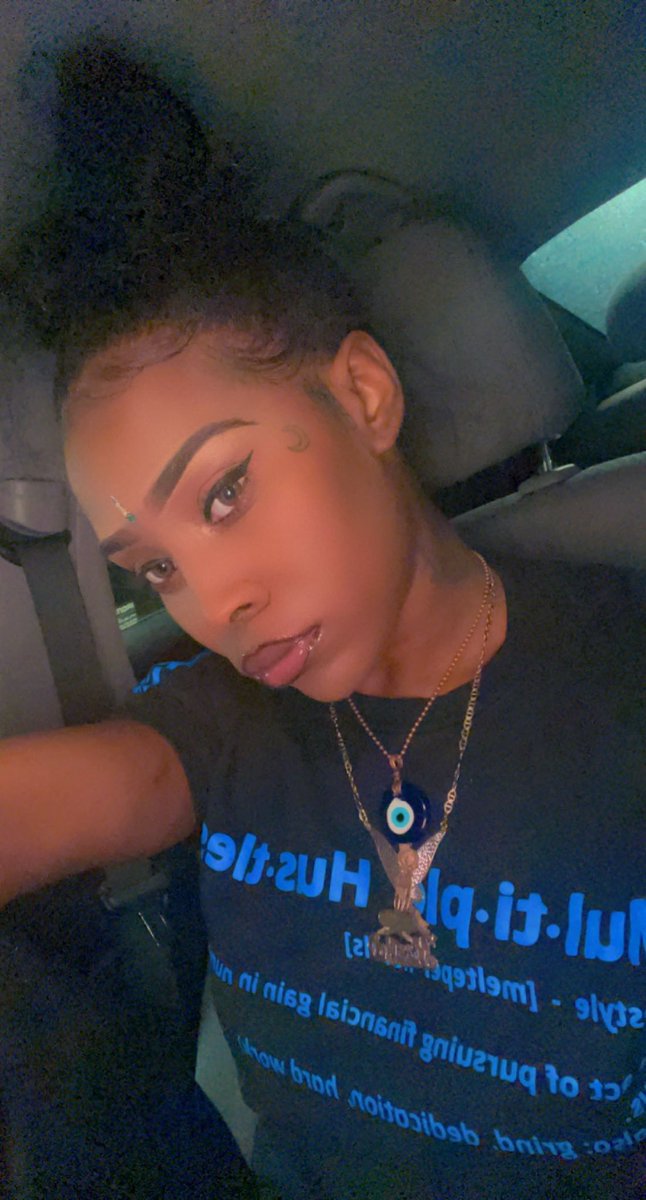 I’m really obsessed w myself fr Ⓜ️ #MultipleHustles 🌀