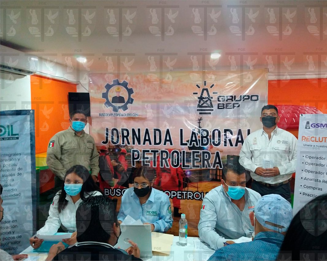UIDIFGETabasco's tweet photo. La Unidad de Investigación de Delitos Informáticos (UIDI) participó en la Jornada Laboral Petrolera, realizada en Reforma Chiapas, impartiendo asesorías e información sobre ciberdelitos y prevención de los mismos.
#UIDI #FGETabasco #ComparteEnTusRedes https://t.co/mT7lPoYTN0