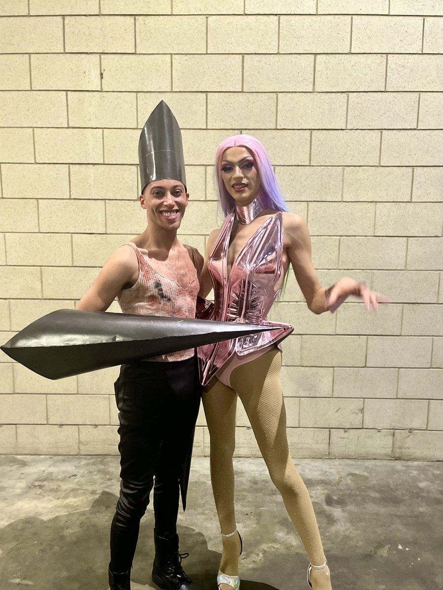 ohbrien69's tweet photo. 🔥🛸🔥
#ChromaticaBallAtlanta #ChromaticaBallATL #ChromaticaBall https://t.co/nTdHBUBFel