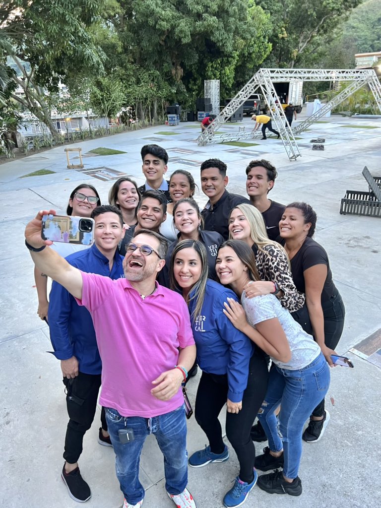 Buena vibra 🦇🦇🦇