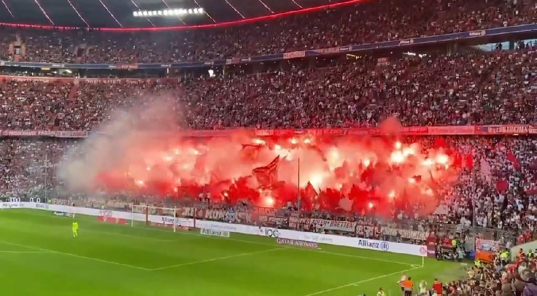 TonySoprano75's tweet photo. La Liga — Bundesliga.

Este es el espectáculo que quiere el sinvergüenza de @Tebasjavier. https://t.co/XDViesF9aY