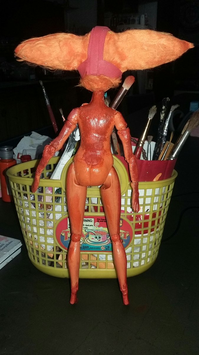 MerBleue666's tweet photo. three days of work to be able to give Fara her new body! combine the original body with the waist down of another doll to create a THICC body
#starfox #faraphoenix #dollcustom https://t.co/QQErBbWmt9