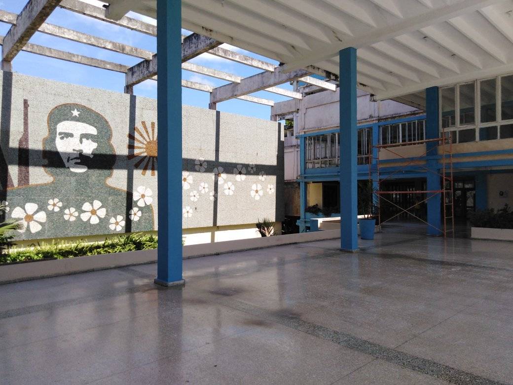 DarmandMusic's tweet photo. 🇨🇺 El @IpvceEGuevaraVc está a punto de reabrir sus puertas, con una nueva imagen. Ahora, por todos lados, el color azul que nos identifica 💙🤩 https://t.co/pOJjcFUG4L