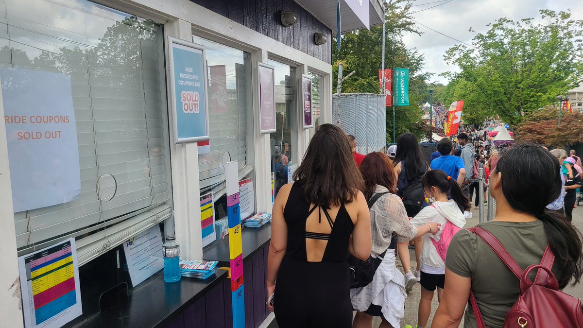 TaraFoslien's tweet photo. Ride passes &amp; coupons sold out. But if you bought a $50 ride pass and you're sick of long lines, they will happily sell you a fast pass for an extra $27. Meanwhile, those wanting to go on a couple of the empty toddler rides, are out of luck. Do better next year @PNE_Playland. https://t.co/jKfq1HQbJQ