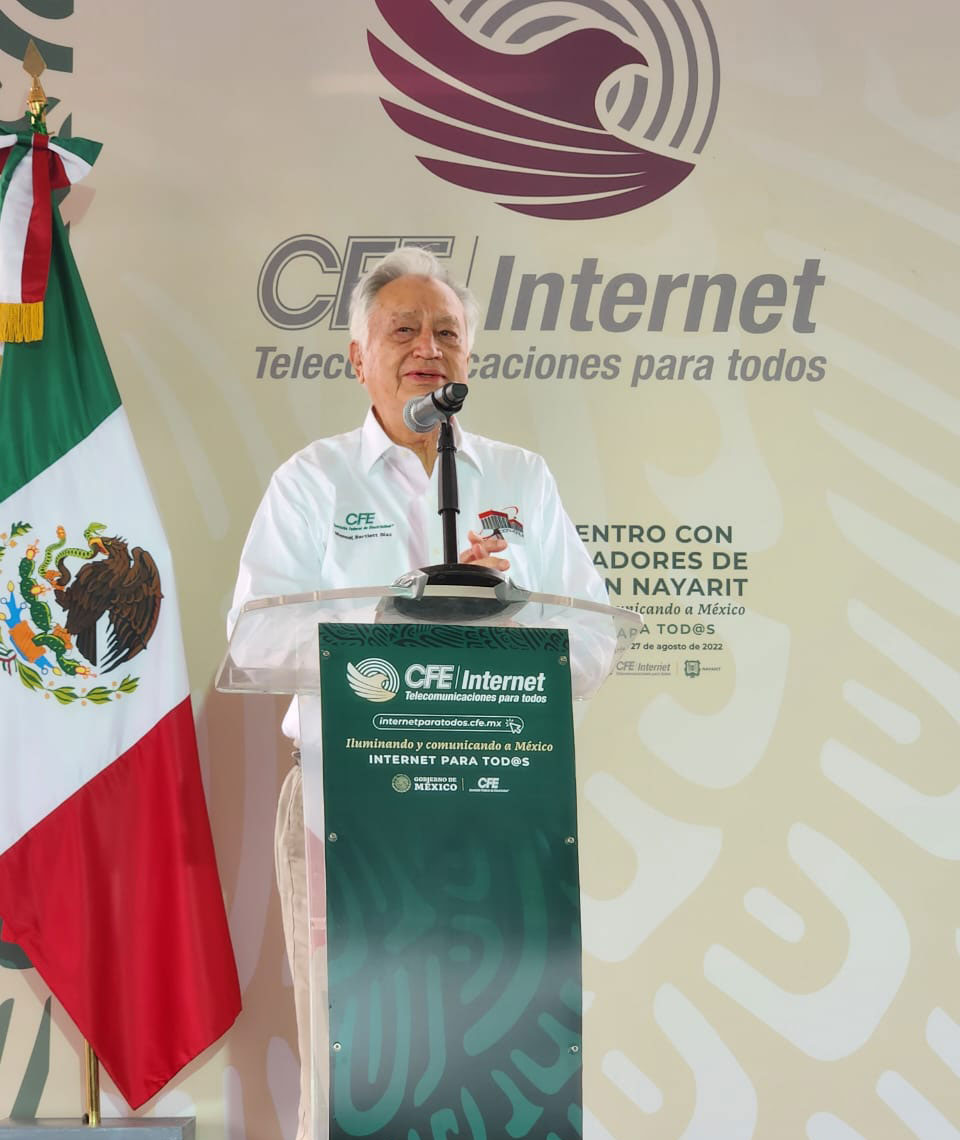 #InternetParaTodos | <a href="/ManuelBartlett/">Manuel Bartlett</a>, director general de CFE, la reconoció como la empresa más importante del país, por electrificarlo:sigue siendo aquella empresa que creó Lázaro Cárdenas. Reconoció el esfuerzo del presidente <a href="/lopezobrador_/">Andrés Manuel</a> por llevar bienestar donde no existe.