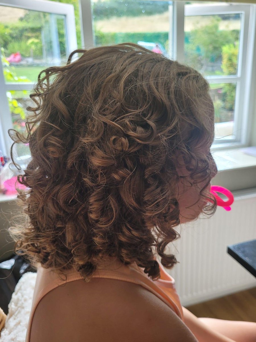 Curls, curls, curls ❤️❤️❤️ The only good thing to come from chemotherapy!