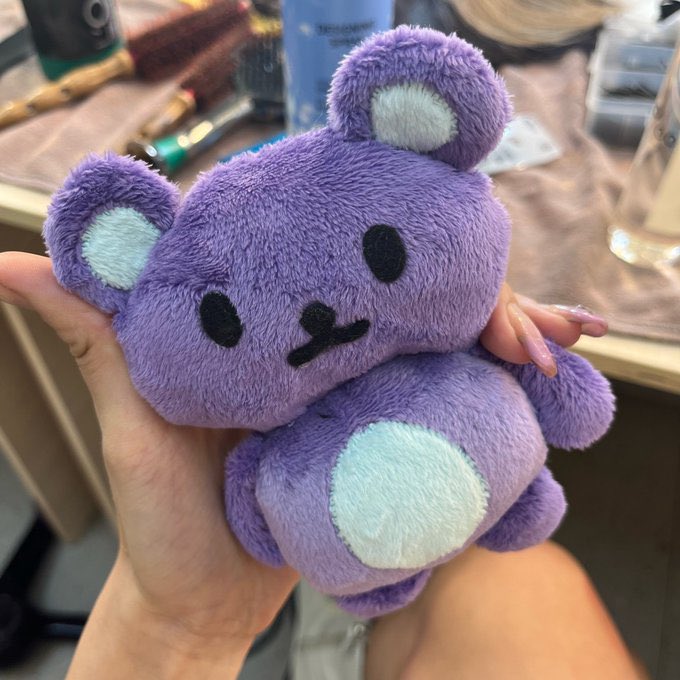 [WEVERSE • TRAD] Atualização da #AISHA:  

“É tão fofo, obrigado FOREVER. eu te amo acho que posso ganhar força agora para a apresentação de hoje!!!! 🥰🥰🥰🥰🥰”

#아샤 #アシャ #EVERGLOW #에버글로우 #エバーグロー <a href="/EVERGLOW_twt/">EVERGLOW(에버글로우)</a>