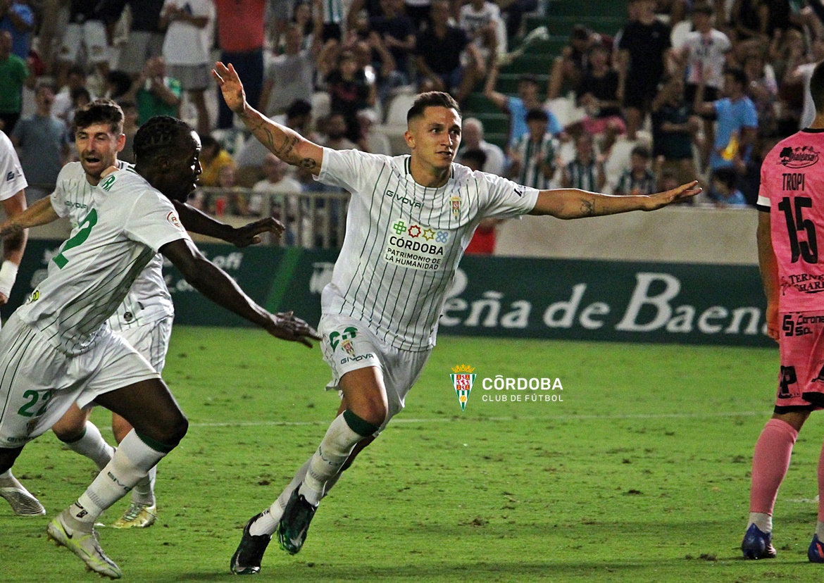 CordobaCF_ofi's tweet photo. 🎙️@carracedo_95, tras su gol en el debut liguero  
▶️https://t.co/qUX4f3mEw1
#CórdobaCF #CCFUnionistas #PrimeraFederación https://t.co/KpJRF6vwFv