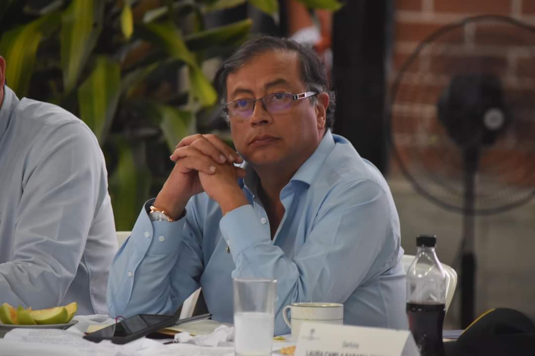 felipecanizalez's tweet photo. Por invitación de Presidencia de la Republica, participamos en el Puesto de Mando Unificado, liderado por el Presidente @petrogustavo. 
Sigue🧵 https://t.co/CsIfxGwxWX