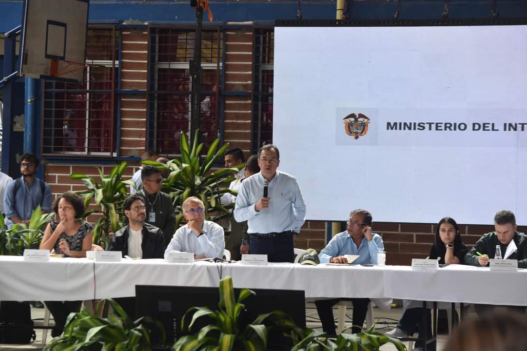felipecanizalez's tweet photo. Por invitación de Presidencia de la Republica, participamos en el Puesto de Mando Unificado, liderado por el Presidente @petrogustavo. 
Sigue🧵 https://t.co/CsIfxGwxWX
