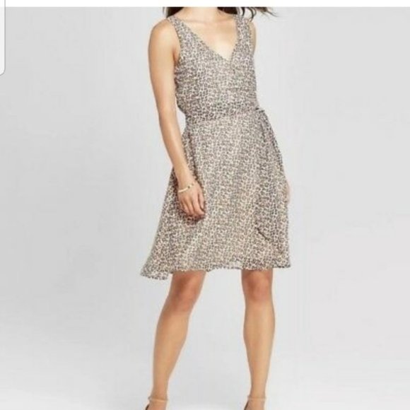HauteCrave's tweet photo. So good I had to share! Check out all the items I'm loving on @Poshmarkapp from @houseonflora #poshmark #fashion #style #shopmycloset #absolutelyfamous #anewday #brandymelville: https://t.co/pjUMcCj4Ou https://t.co/r5wCzVJUuL