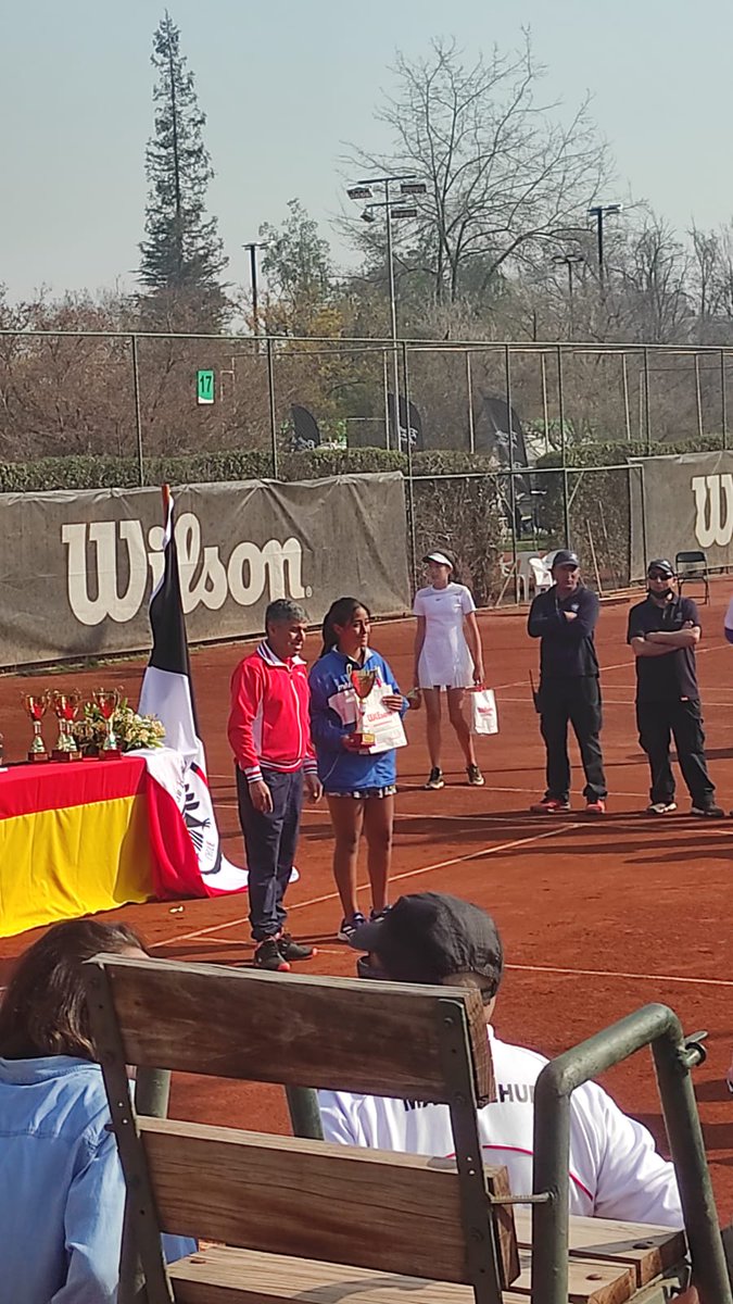 Estuvimos en la premiacion de las finales de los torneos <a href="/COSAToficial/">COSAT Oficial</a> he <a href="/ITFTennis/">ITF</a> que se realizaron durante la semana en el <a href="/ClubManquehue/">Club Manquehue</a> muy bien organizado.
<a href="/capatenis/">carlosPardo</a>