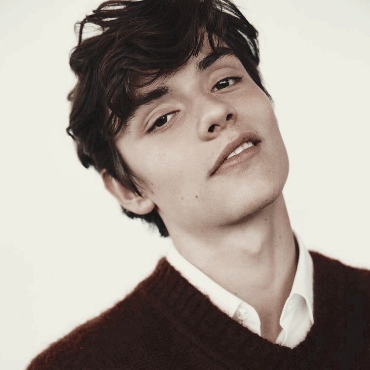 ᅠ

ᅠ
    
         ۰⸼ ۫𖧷 ━━━ 𝓢𝐄 𝐁𝐔𝐒𝐂𝐀 ❜ 📣
         ❪  𝗡𝗘𝗪 𝗚𝗘𝗡𝗘𝗥𝗔𝗧𝗜𝗢𝗡  ❫ . ࣪ ❍
         ⸝⸝ pj basado en 𝐠ilmore 𝐠irls.
         ₊⠀. ⊹ 𝐆rady 𝐅orester.
         ⌗ familia: dean + jenny.
         ⌗ fc ⤻ info en dm!  |   𝗥𝗧?
     
ᅠ