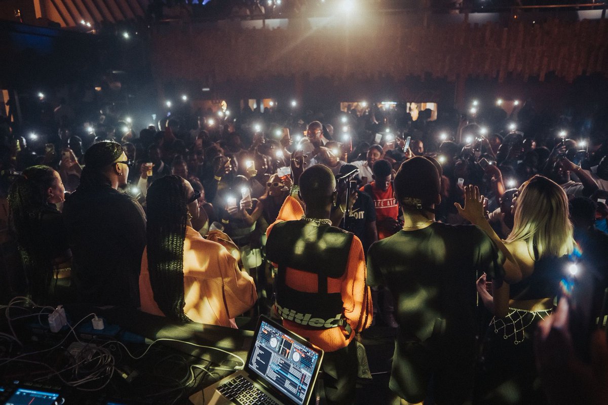 highqualityre's tweet photo. Dj Black Spygo x Versos e Poesias 😍

#RememberHQ https://t.co/9KH1Psbztw