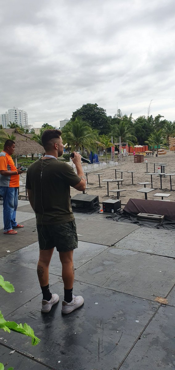 elcuaracom's tweet photo. Ya estamos en el Soundcheck de @miguelpmelfi en @507PARADISE. Afinando detalles para esta noche en su presentación desde las 10:30pm. Todos pegados a un Live histórico. 😌🙏🏻💙 https://t.co/NDNajDVIVe